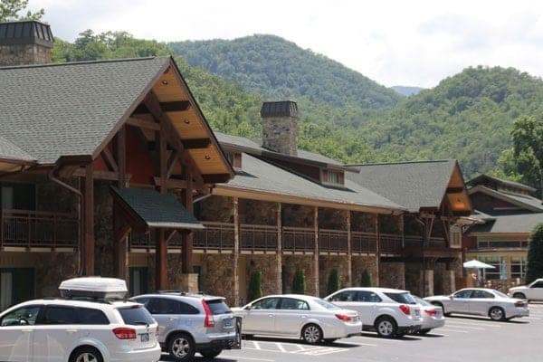 Discount Coupon for Greystone Lodge at the Aquarium in Gatlinburg