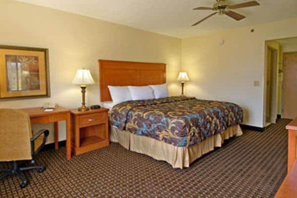 Quality Inn & Suites in Chattanooga, TN