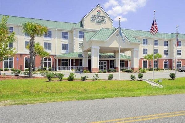 Welcome to Country Inn & Suites Savannah