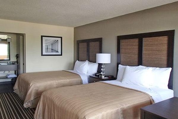 Baymont Inn & Suites in Charlotte, NC