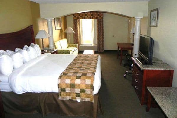 Atkinson's Inn & Suites in Lumberton, NC
