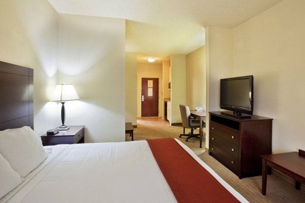 Baymont Inn & Suites in Calhoun, GA