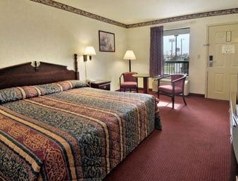 Baymont Inn & Suites Cave City in Cave City, KY