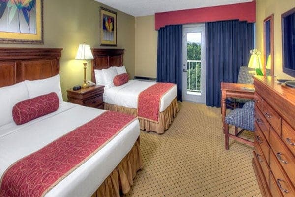 Music Road Inn features 140 luxury guest rooms and suites perfect for romantic getaways, honeymoons, family vacations and weekend expeditions.