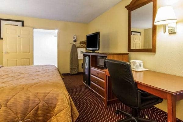 Quality Inn Fort Campbell in Oak Grove, KY