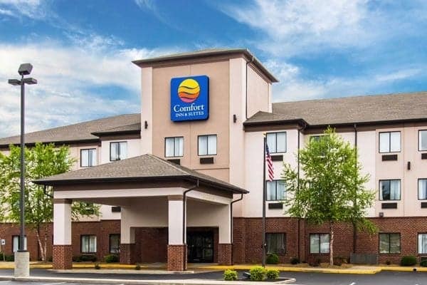 Comfort Inn And Suites - Cave City in Cave City, KY