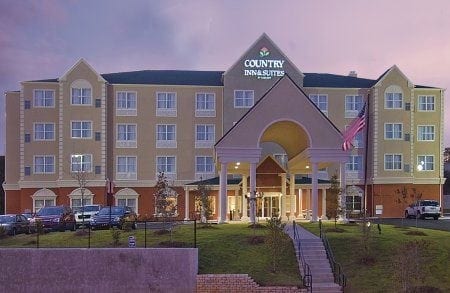 Country Inn & Suites in Tallahassee, FL