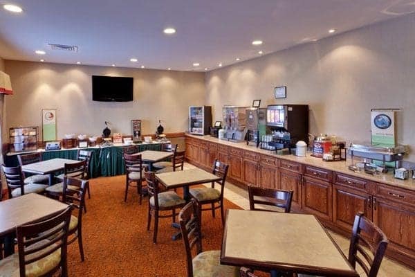 LaQuinta Inn & Suites By Carlson-Chattanooga North at Hwy 153 in Hixson, TN
