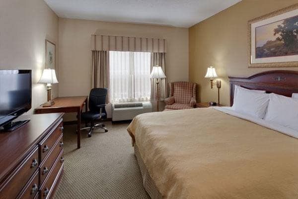 LaQuinta Inn & Suites By Carlson-Chattanooga North at Hwy 153 in Hixson, TN