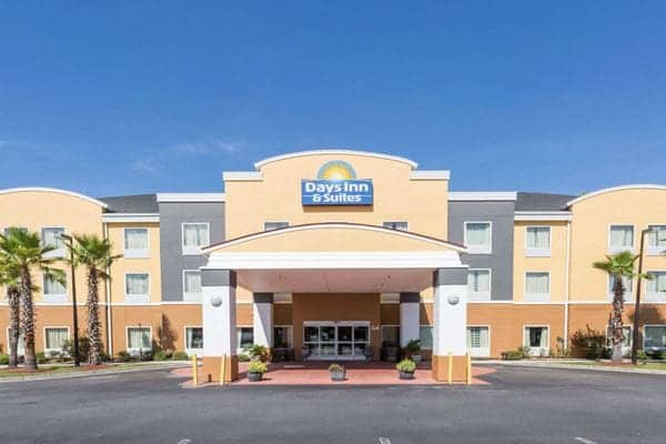 Days Inn And Suites - Savannah North I-95 in Port Wentworth, GA