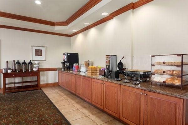 Country Inn & Suites in Tifton, GA