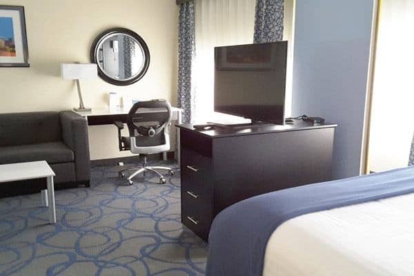 Holiday Inn Express Hotel & Suites in Lawrenceville, GA