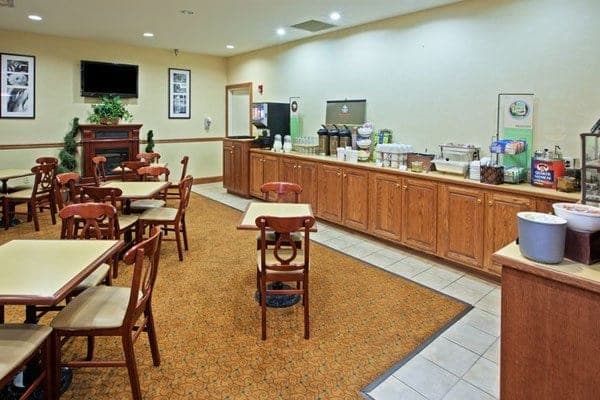 Country Inn & Suites in Knoxville, TN