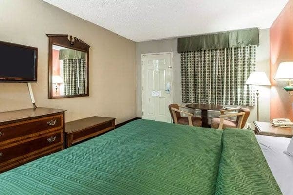 Quality Inn & Suites in Macon, GA
