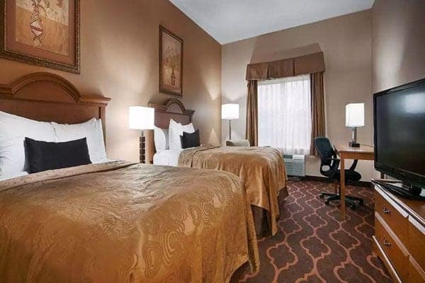 Quality Inn & Suites in Huntsville, AL
