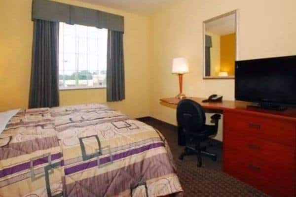 Sleep Inn and Suites at Kennesaw State University in Kennesaw, GA