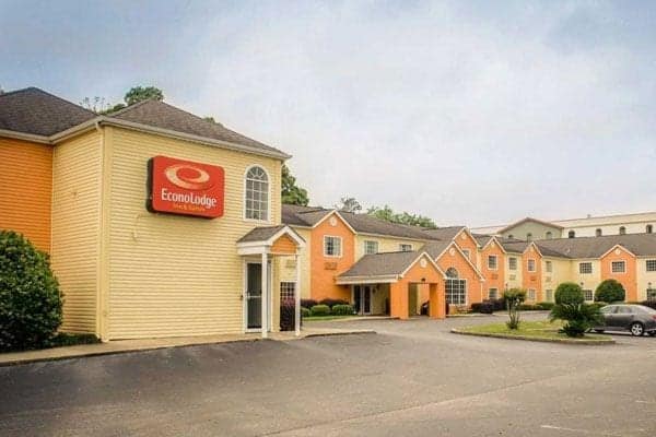 Econo Lodge Inn & Suites Pensacola - Fairgrounds